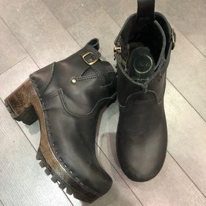 No. 6 5" Leather clog buckle boot